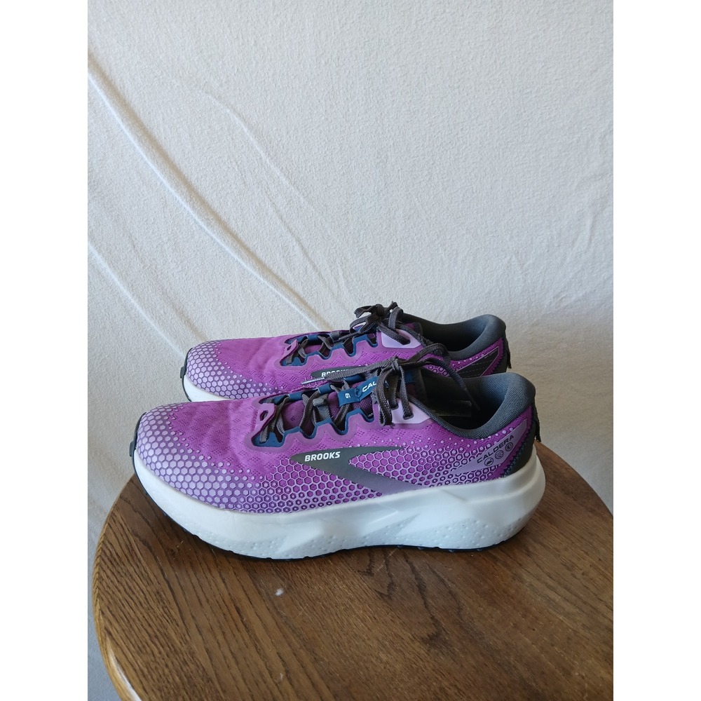 Brooks Calderon 6 purple size 12 womens running shoes